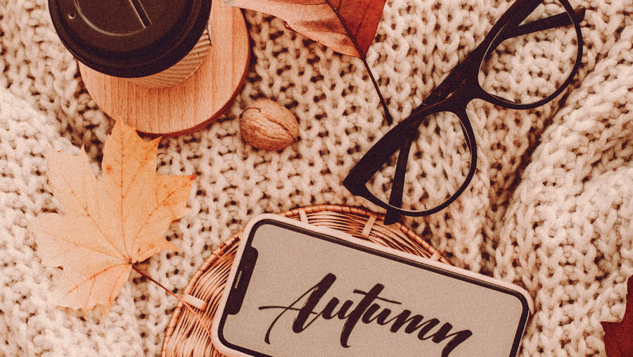 Classic Autumn Aesthetic Iphone Xr Wallpaper