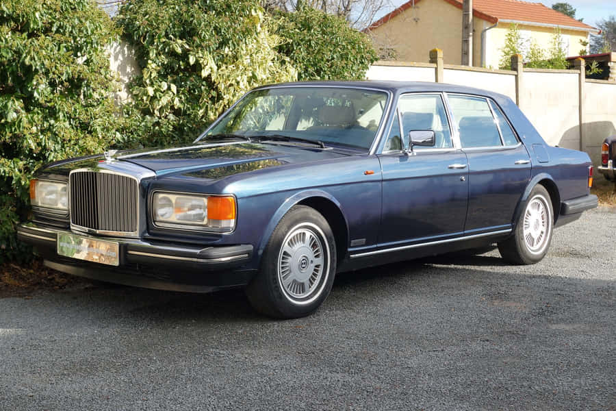 Classic Bentley Eight In Royal Style Wallpaper