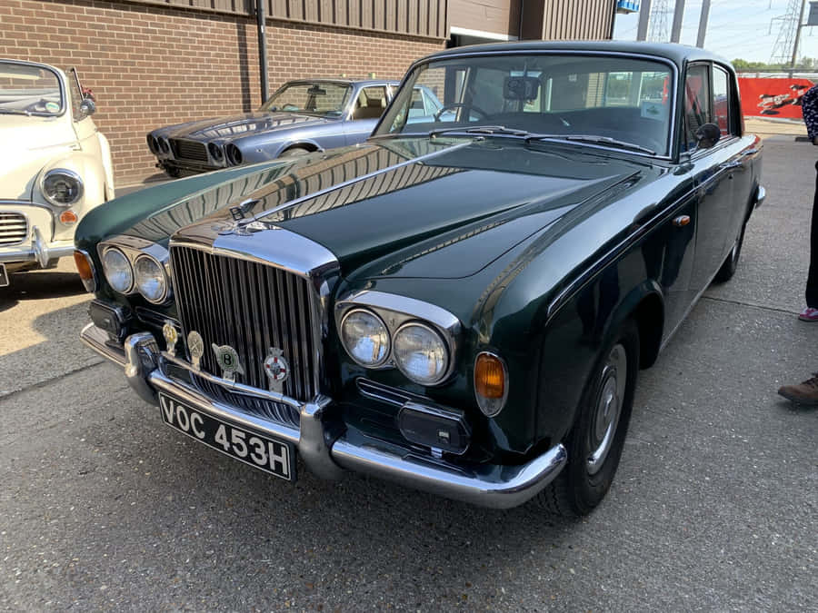 Classic Bentley T1 Luxury Car Wallpaper