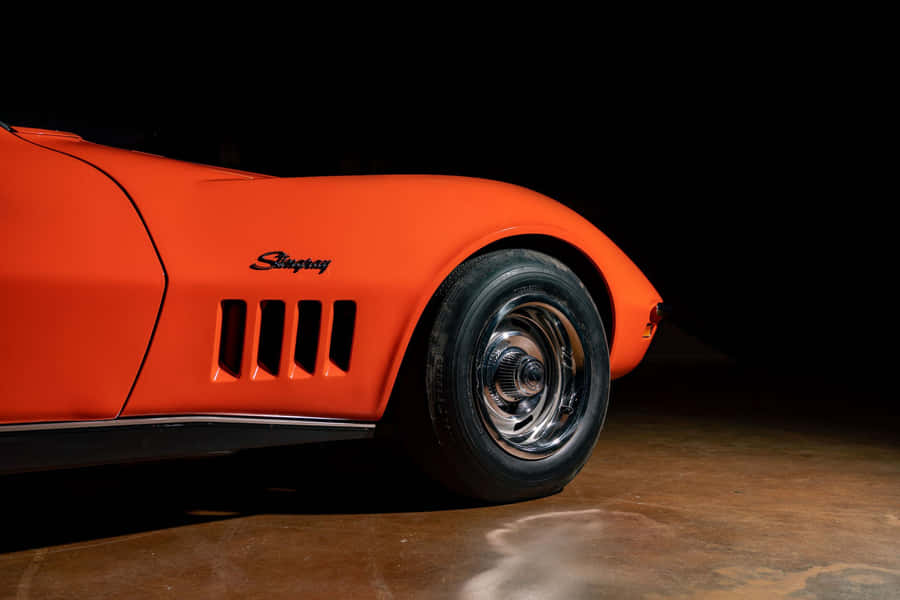 Classic Chevrolet Corvette Stingray Side View Wallpaper