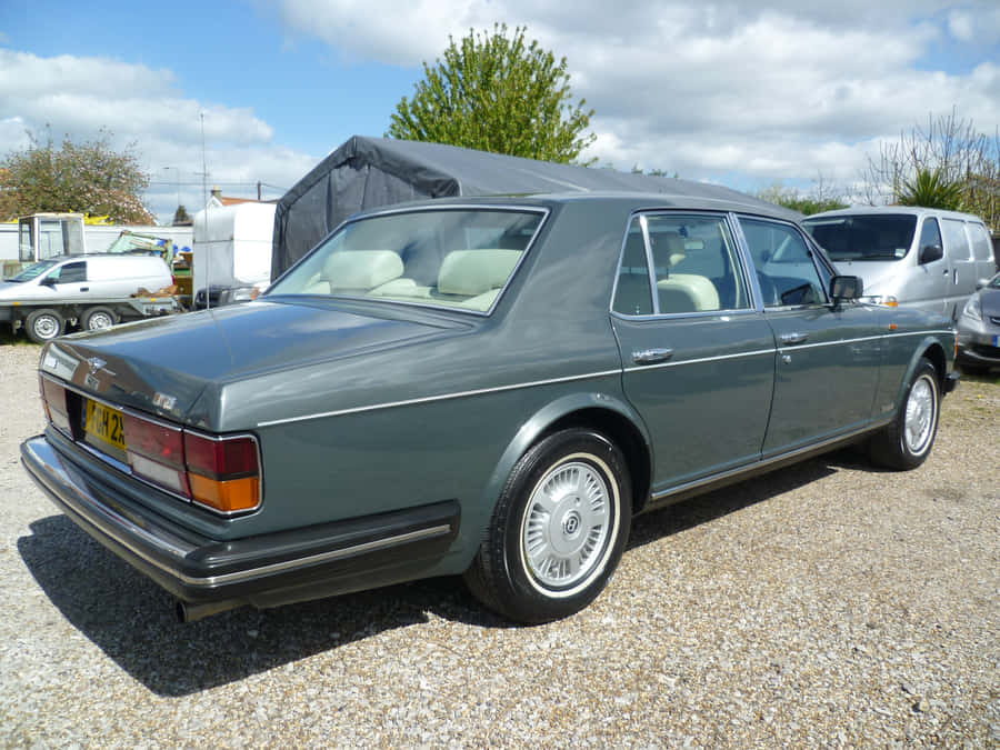 Classic Luxury - The Bentley Eight Wallpaper