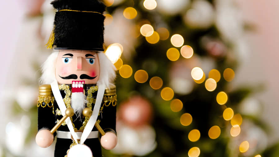Classic Nutcracker Soldier Wallpaper