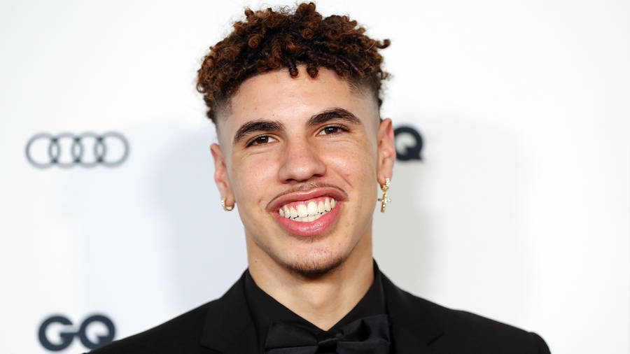 Close-up Lamelo Ball Shot Wallpaper