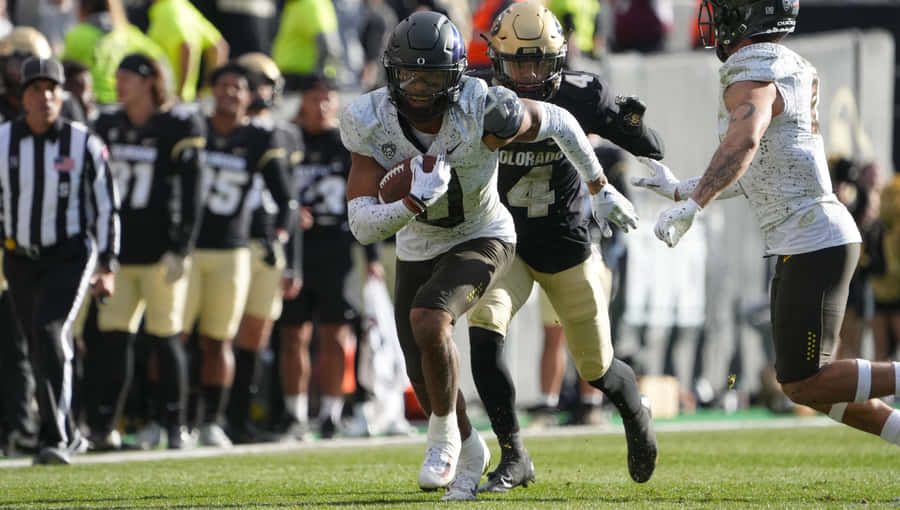 College Football Action Run Wallpaper