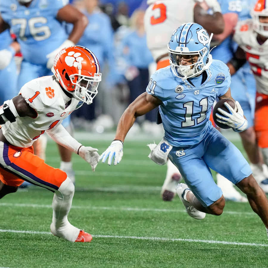 College Football Action Run Wallpaper