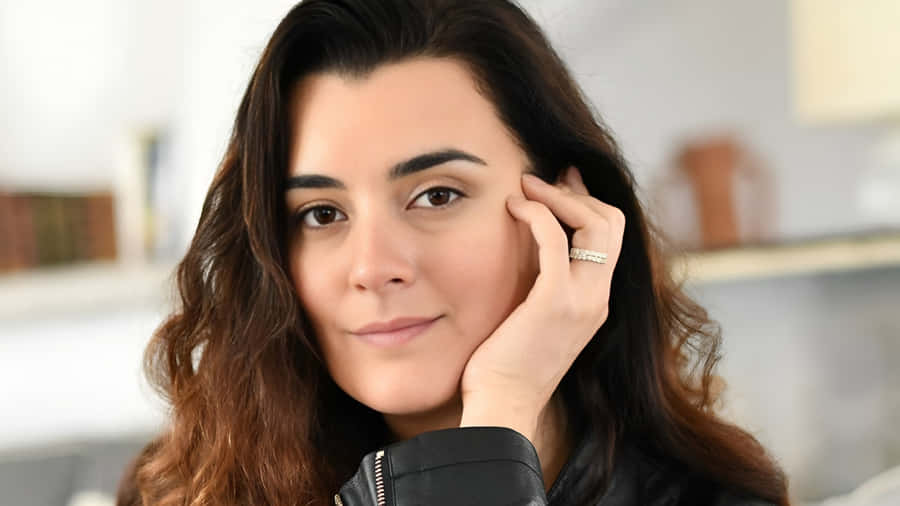 Cote De Pablo Portrait Wallpaper