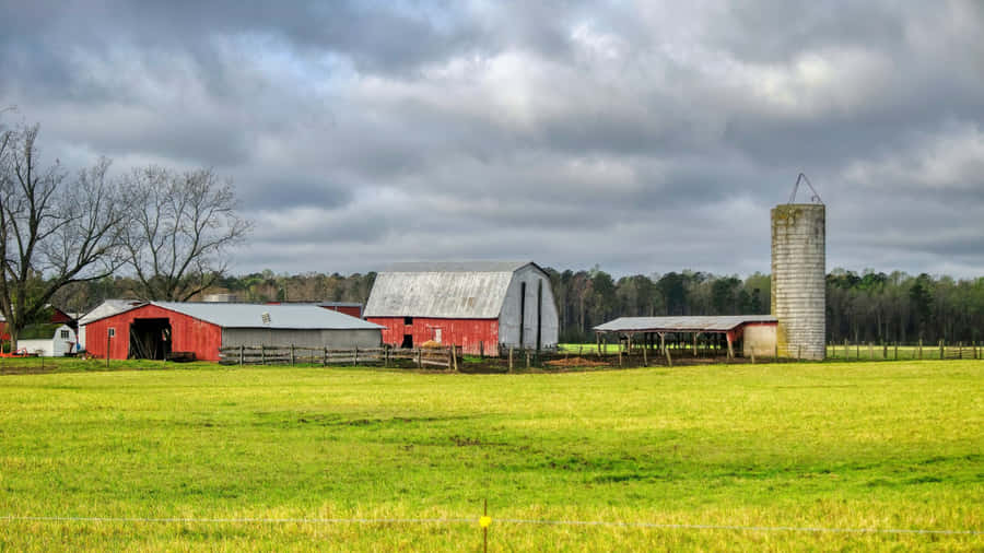 Country Farm Landscape Wallpaper