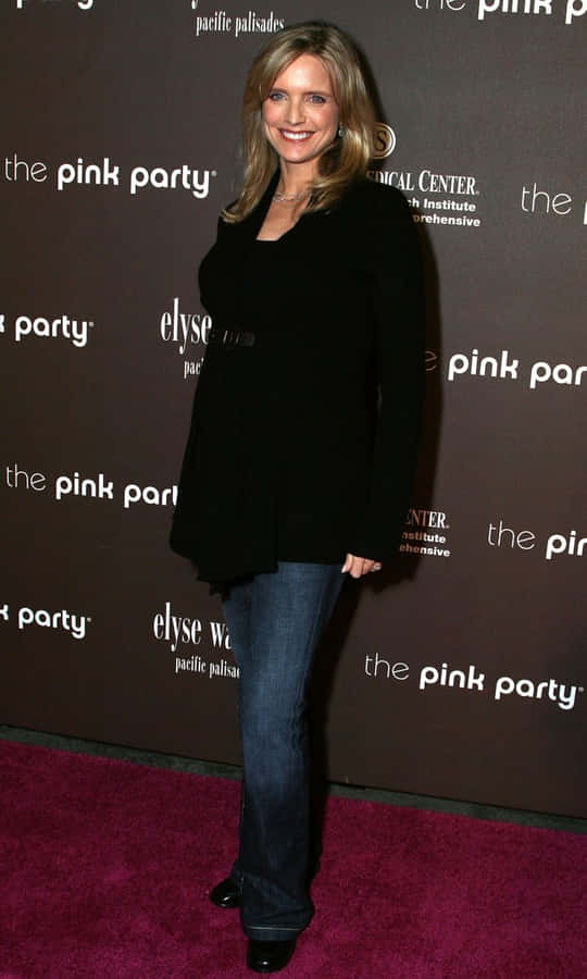 Courtney Thorne-smith Radiant Look Wallpaper