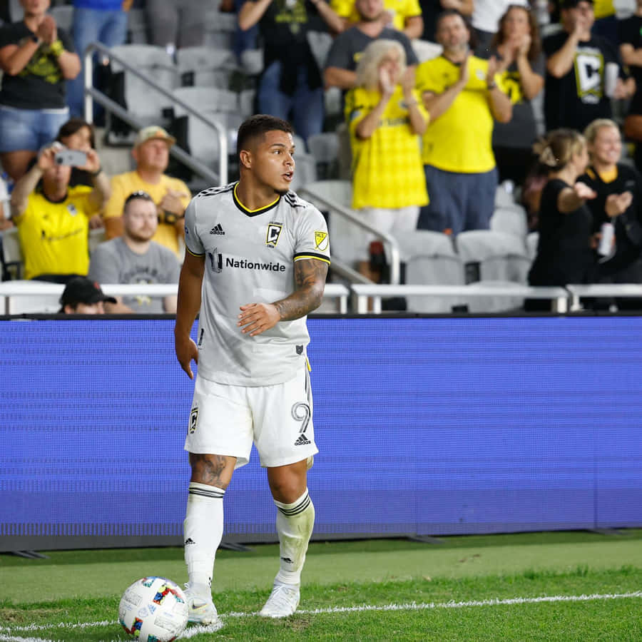 Cucho Hernandez: The Scoring Prodigy Of Columbus Crew Wallpaper