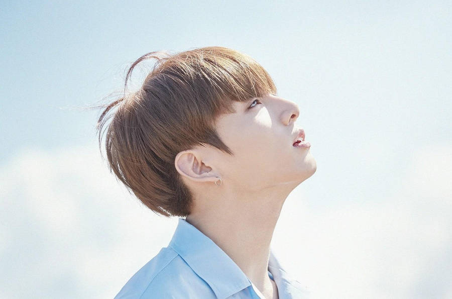 Cute Bts Jungkook Side Profile Wallpaper
