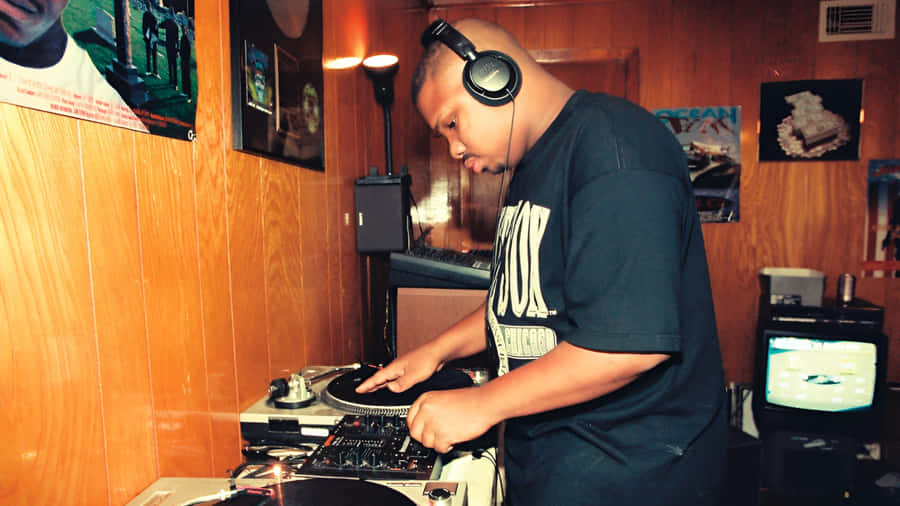 D J Screw Mixing Music Wallpaper