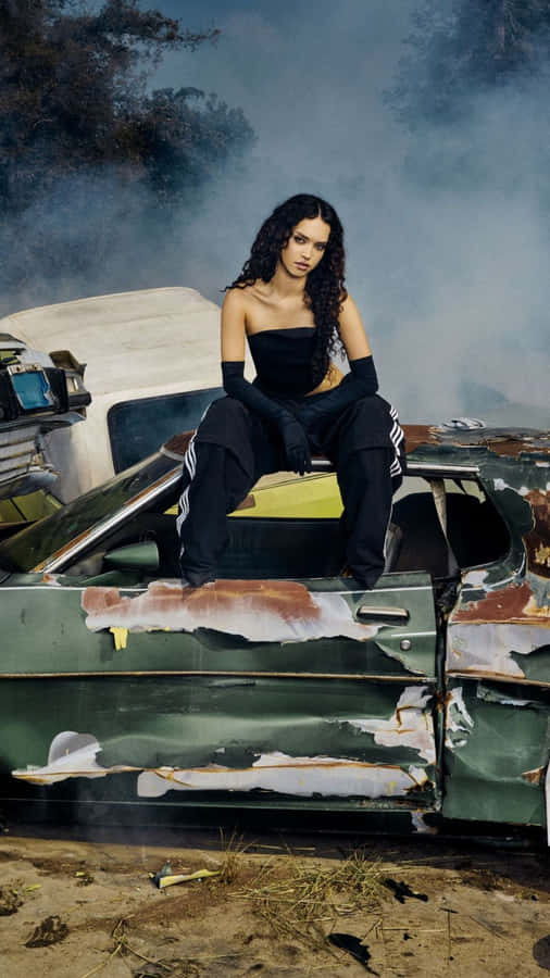 Daniela Katseye Urban Style Wallpaper