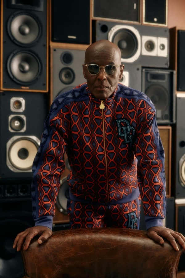 Dapper Dan Wearing 1980s-inspired Streetwear Wallpaper