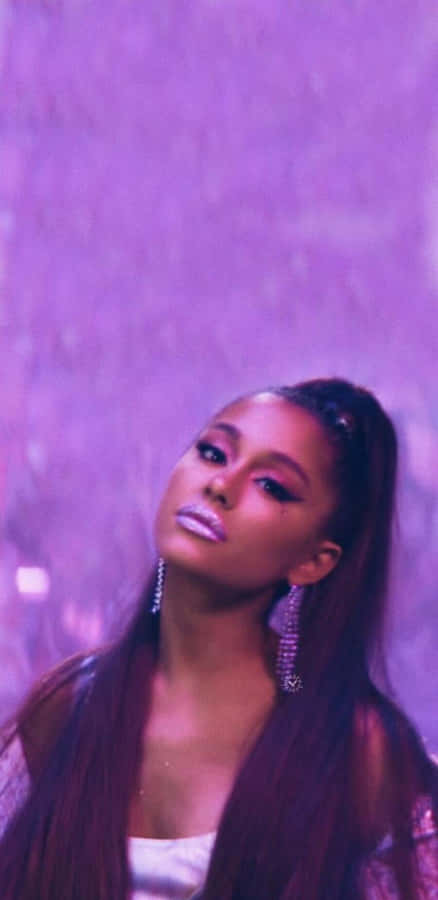 Dazzling Ariana Grande - Aesthetic Perfection Wallpaper
