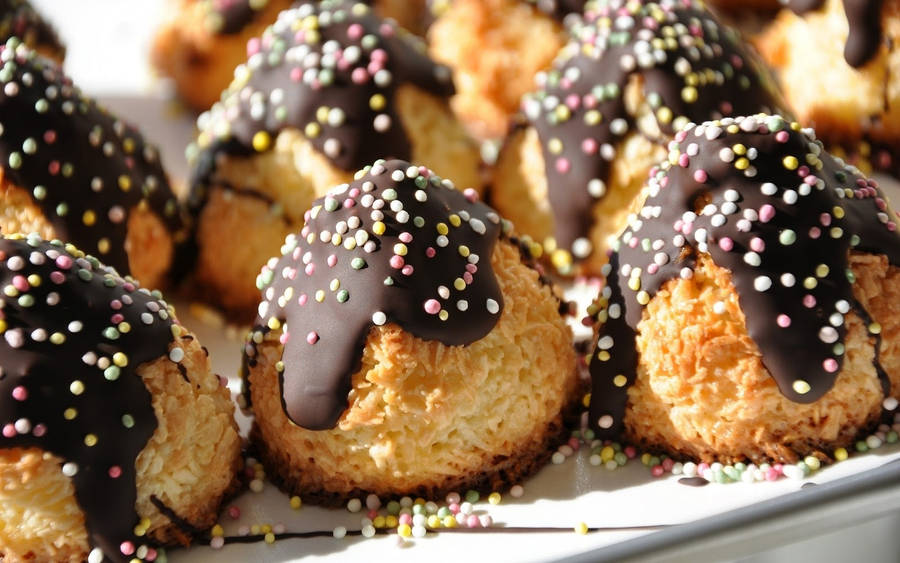 Delicious Cookie With Chocolate Buttermilk Toppings Wallpaper