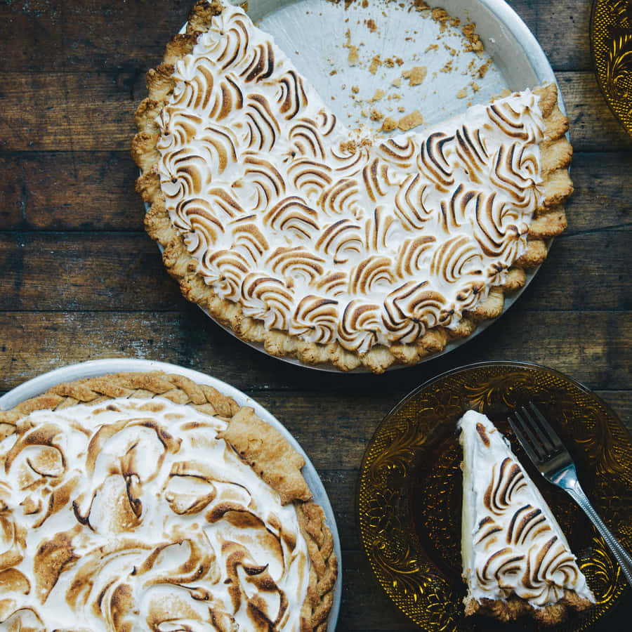 Delicious Meringue With Lemon Wallpaper