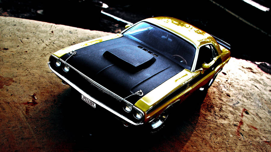 Dodge Challenger Vintage Gold Wallpaper