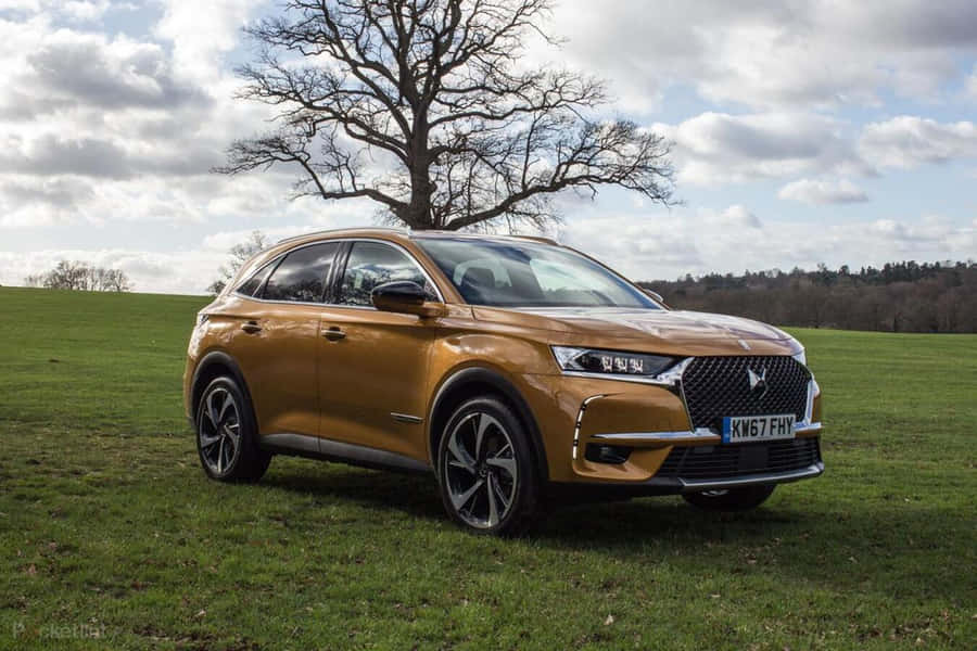 Ds 7 Crossback E-tense In Majestic Landscape Wallpaper