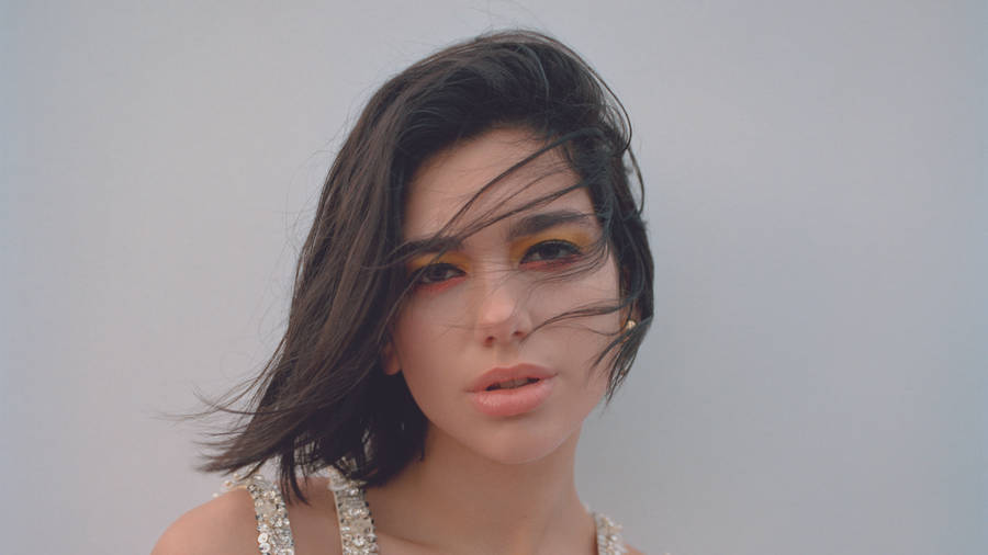 Dua Lipa Fancy Makeup Wallpaper