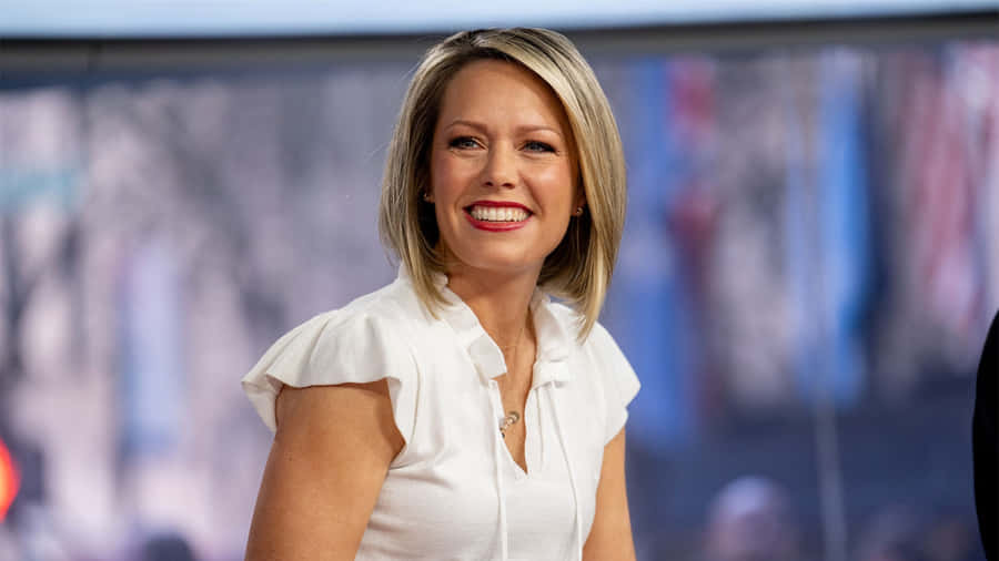 Dylan Dreyer Smiling Outdoors Wallpaper