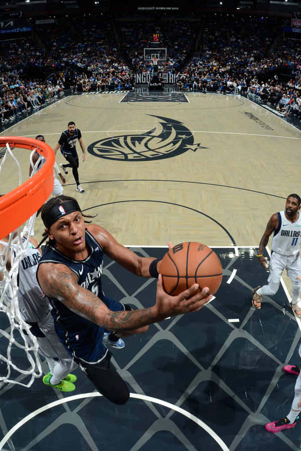 Dynamic Basketball Court Action Wallpaper