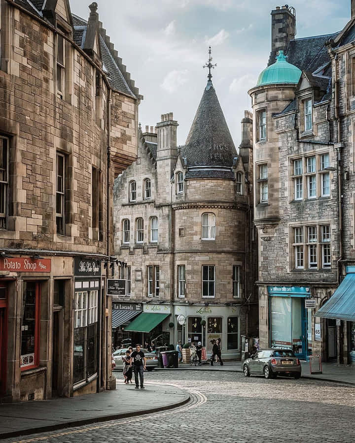 Edinburgh Cobblestone Street Scene Wallpaper