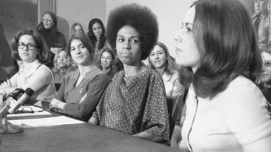 Eleanor Holmes Norton Having A Meeting With Ladies Wallpaper