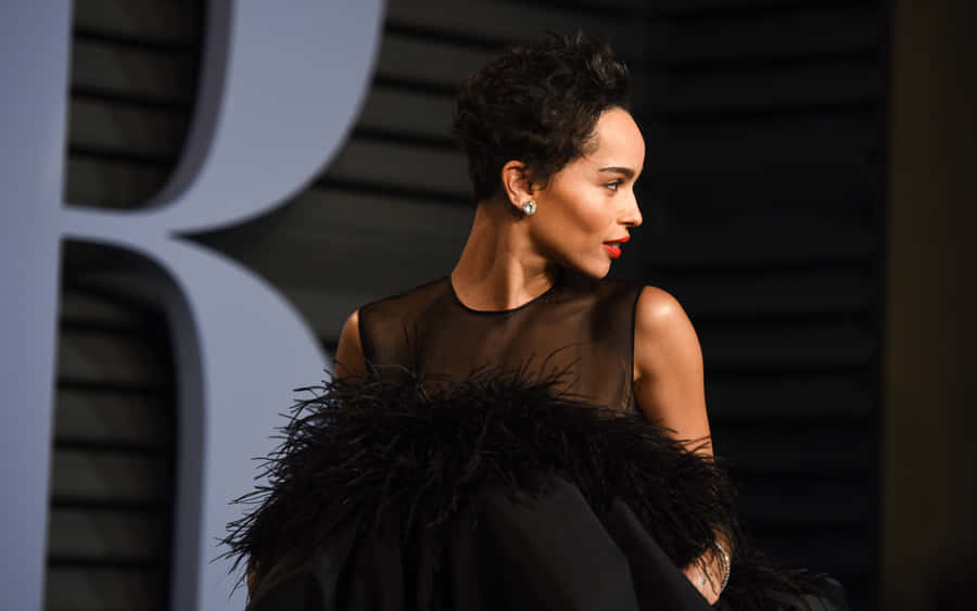 Elegant Evening Gown Zoe Kravitz Wallpaper