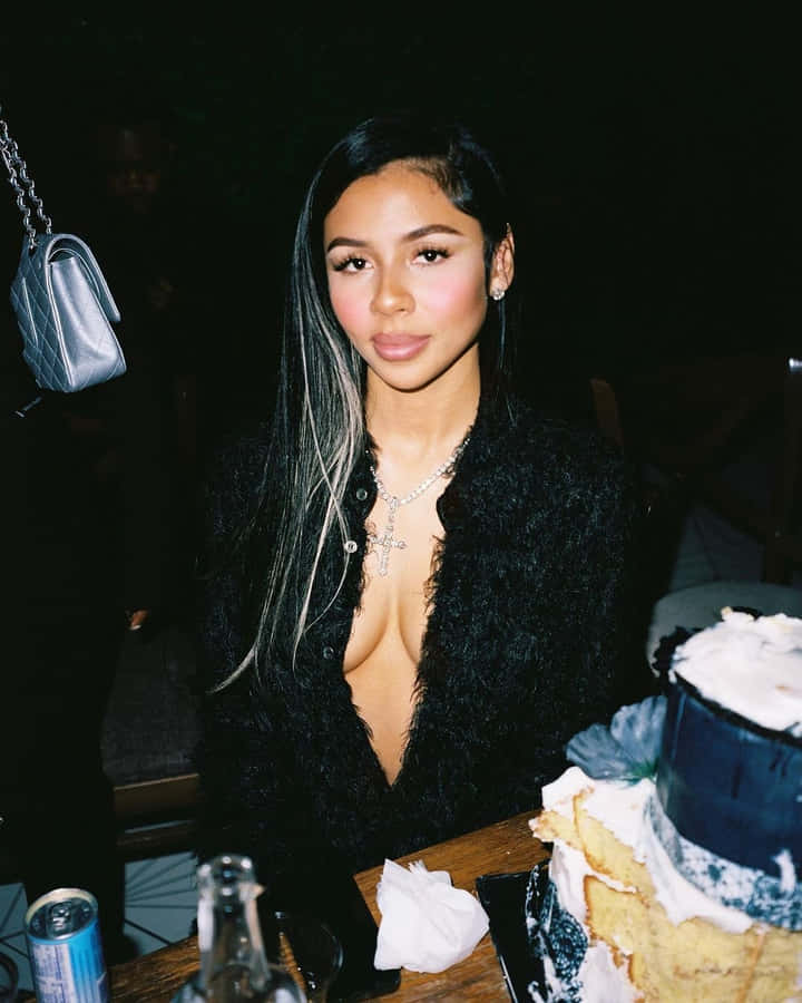 Elegant Evening Portrait Wallpaper