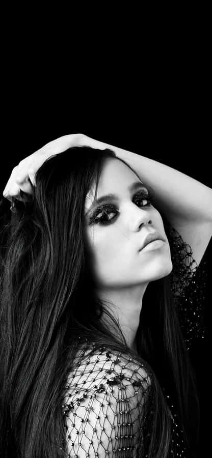 Elegant Portraitin Blackand White Wallpaper