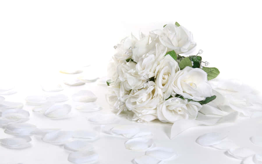 Elegant Wedding Flower Arrangement Wallpaper