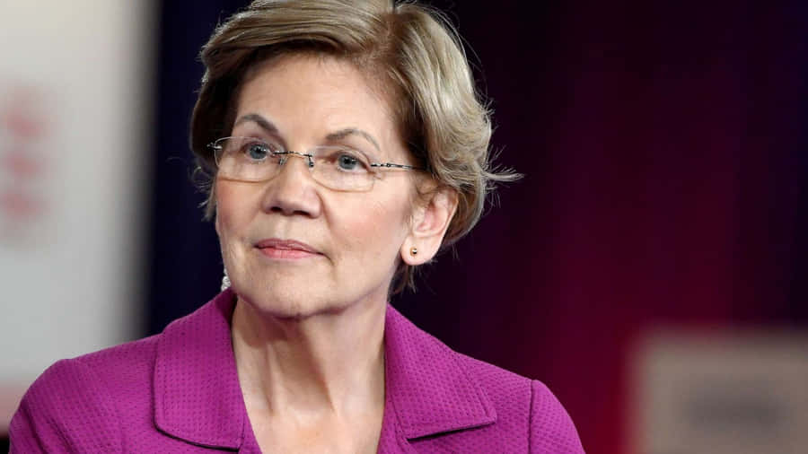 Elizabeth Warren Listening During Debate Wallpaper