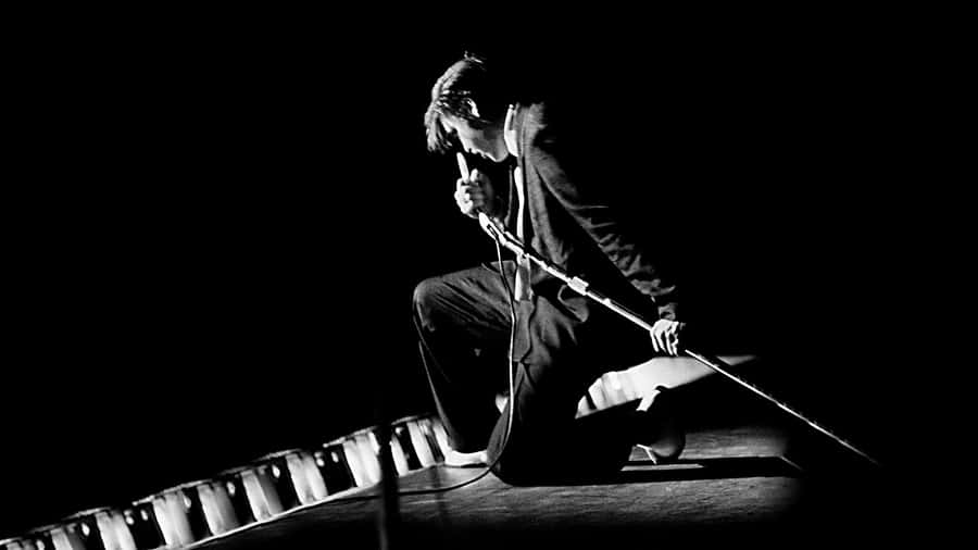 Elvis Iconic Look Showing Some Serious Swag Wallpaper