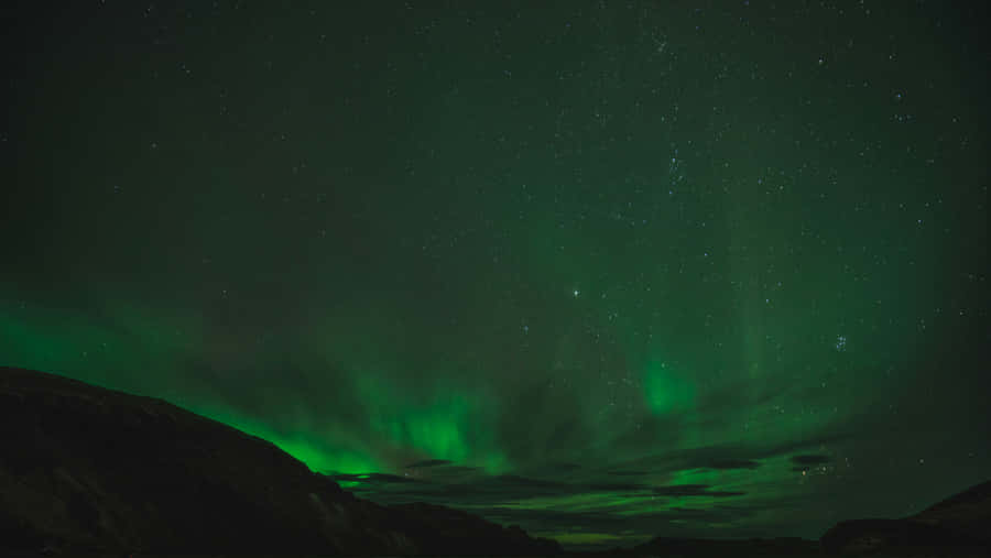 Emerald Northern Lights Sky Wallpaper