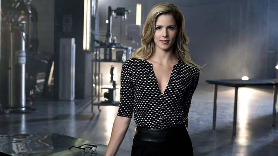 Emily Bett Rickards Polka Dot Dress Wallpaper