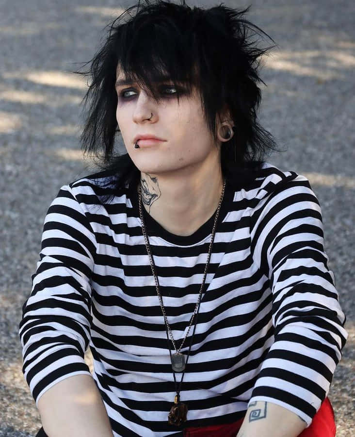 Emo Styled Individual Striped Shirt Wallpaper