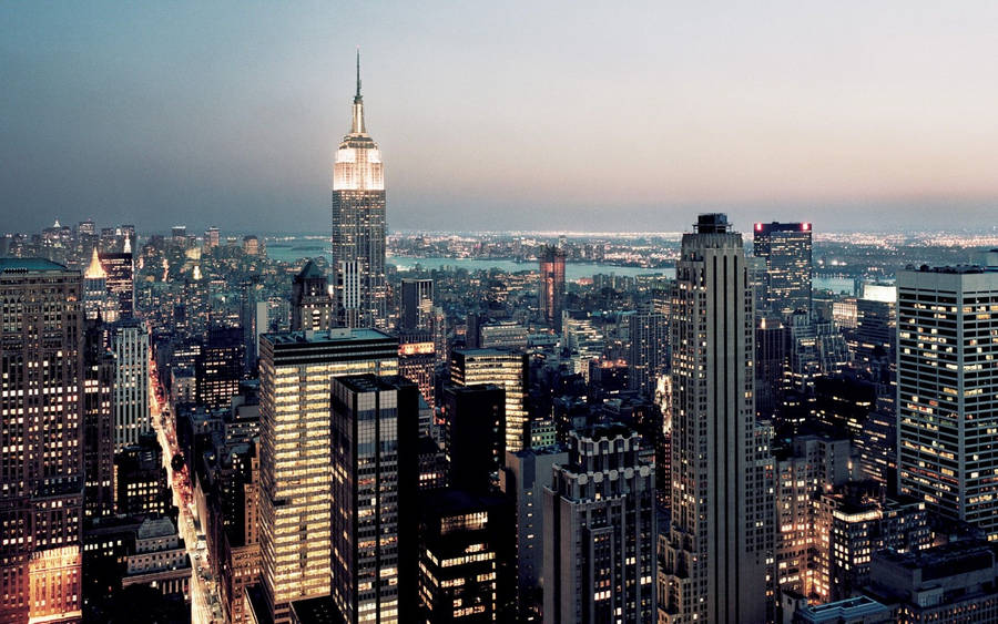 Enjoy A Stunning New York City Sunset Wallpaper