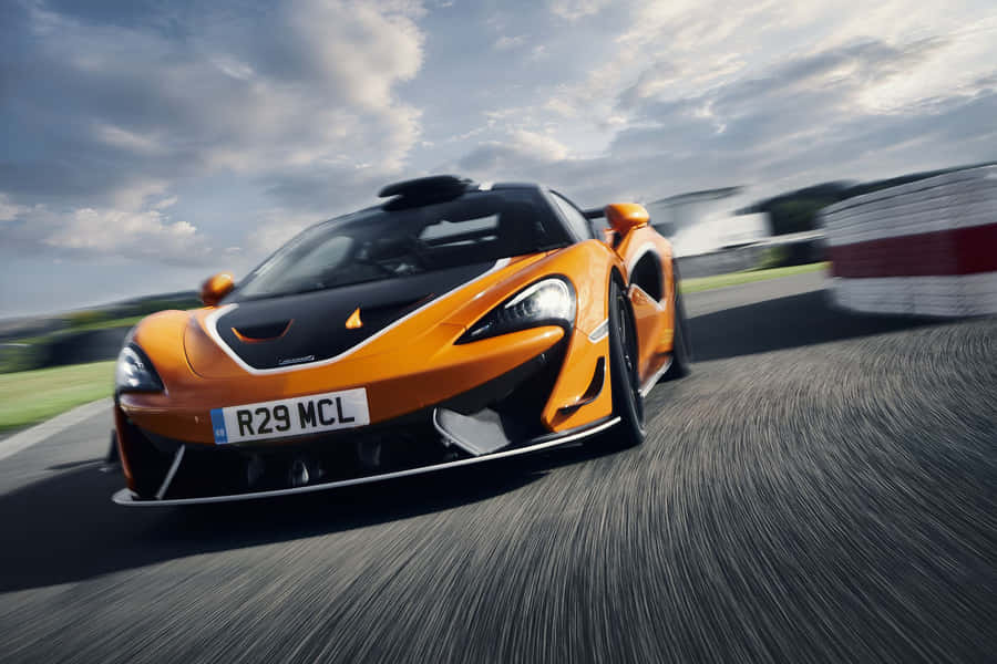 Experience The Thrill - Mclaren 620r Wallpaper