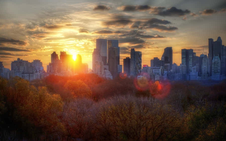 Fall City Scenic View Wallpaper