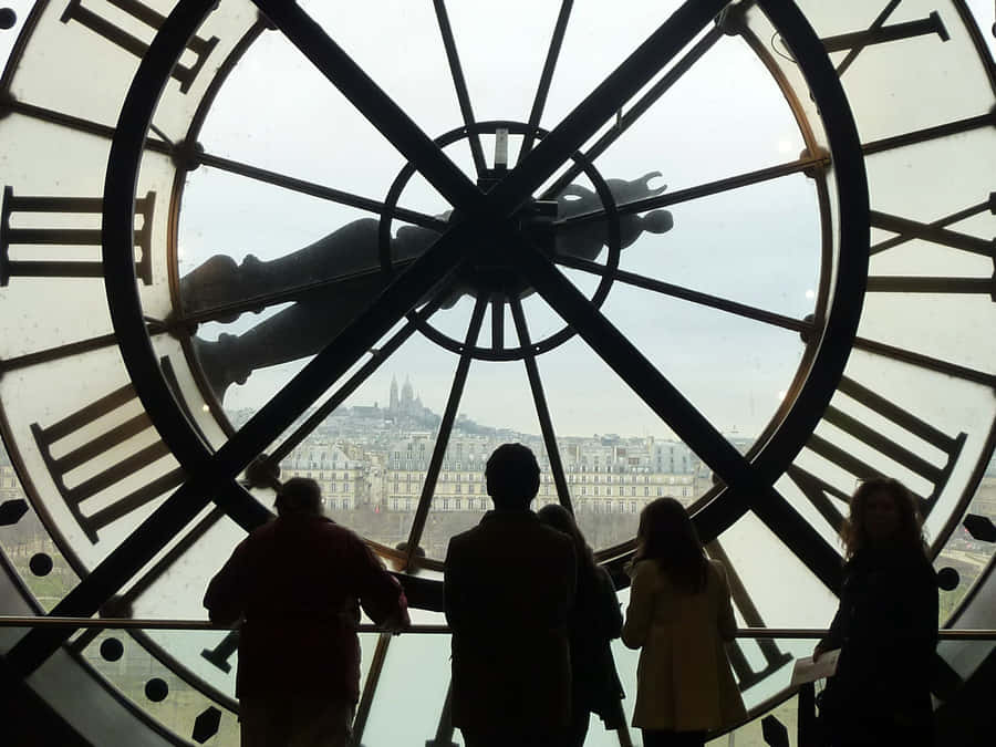 Family Silhouette At Musée Dorsay Giant Clock Wallpaper