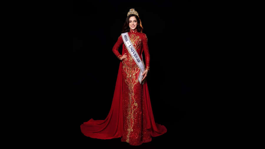 Fatima Bosch In Elegant Gown Wallpaper