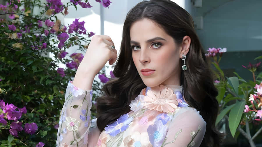 Fatima Bosch Style Inspiration Wallpaper