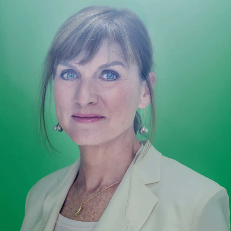 Fiona Bruce Elegantly Posing For A Photoshoot Wallpaper