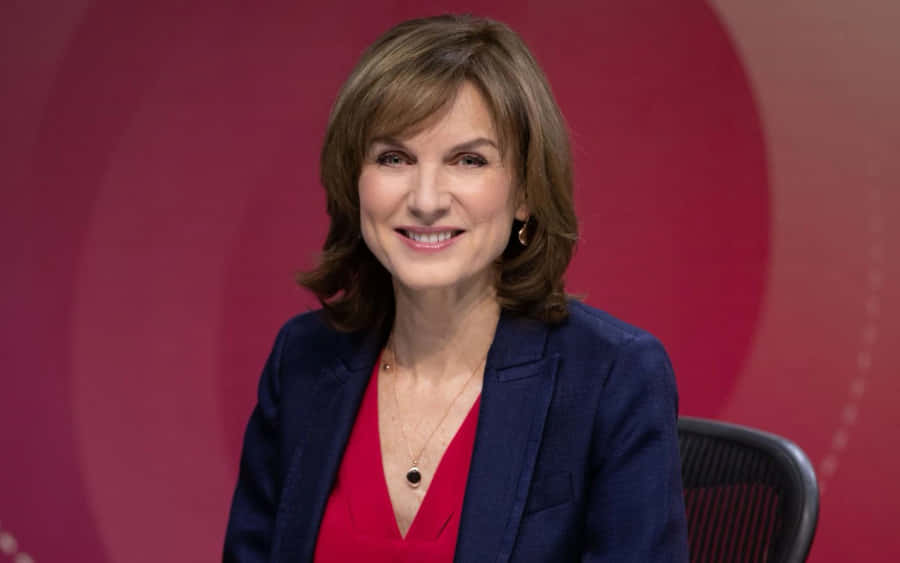 Fiona Bruce Posing For A Photoshoot Wallpaper