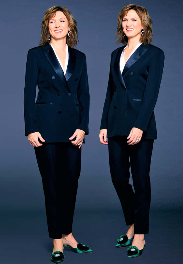 Fiona Bruce Posing Gracefully At An Event Wallpaper