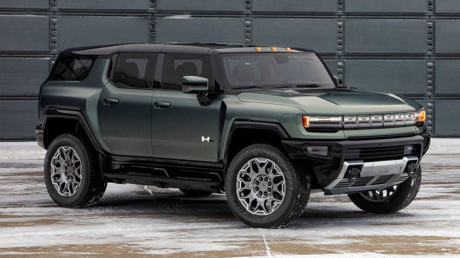 Five-seater Hummer Suv Wallpaper