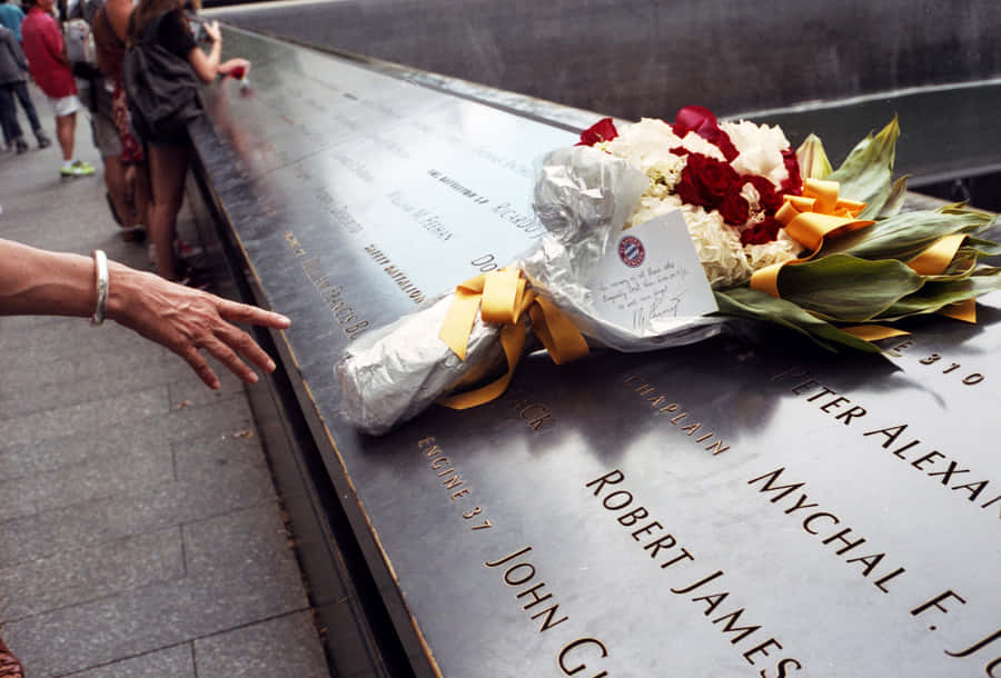 Flower Bouquet On Marble Ground Zero Wallpaper
