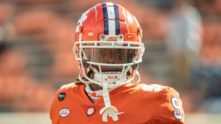 Focus Look Of Travis Etienne Wallpaper