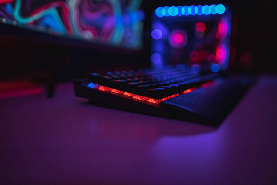 Focused Keyboard For Gamer Wallpaper