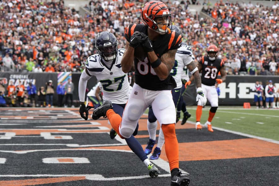 Football Action Catch Gameplay Wallpaper